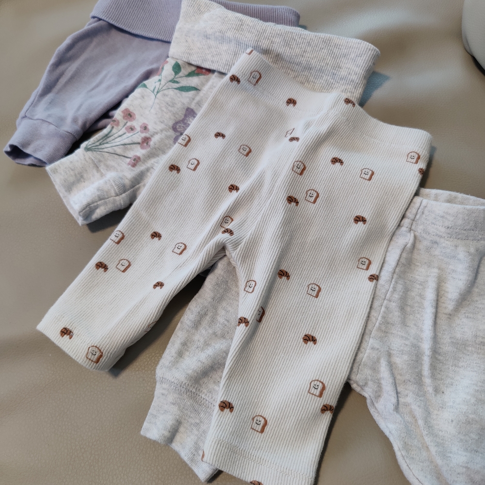 Set of Baby Leggings in Pastel and Neutral Tones